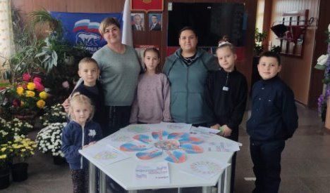 В честь Дня народного единства в клубе села Орехово состоялся круглый стол под названием «День, который нас объединяет», на котором также была оформлена книжная выставка