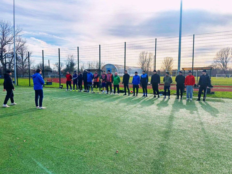 Спорт объединяет: Станично-Луганский округ отметил День народного единства турниром по мини-футболу