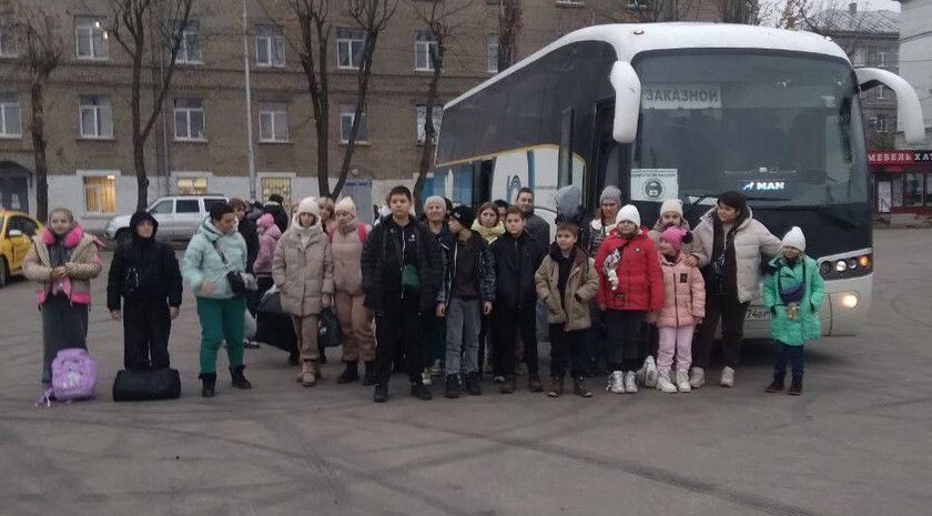 Почти 650 жителей ЛНР, в том числе дети, прошли реабилитацию благодаря фонду «Помогаем нашим»