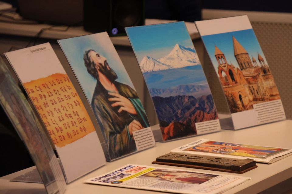 В Луганском краеведческом музее состоялось мероприятие «И только в единстве сила России»