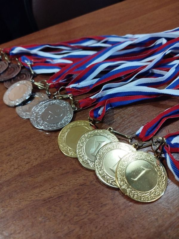 В Лутугинском муниципальном округе прошёл открытый турнир по шашкам и шахматам