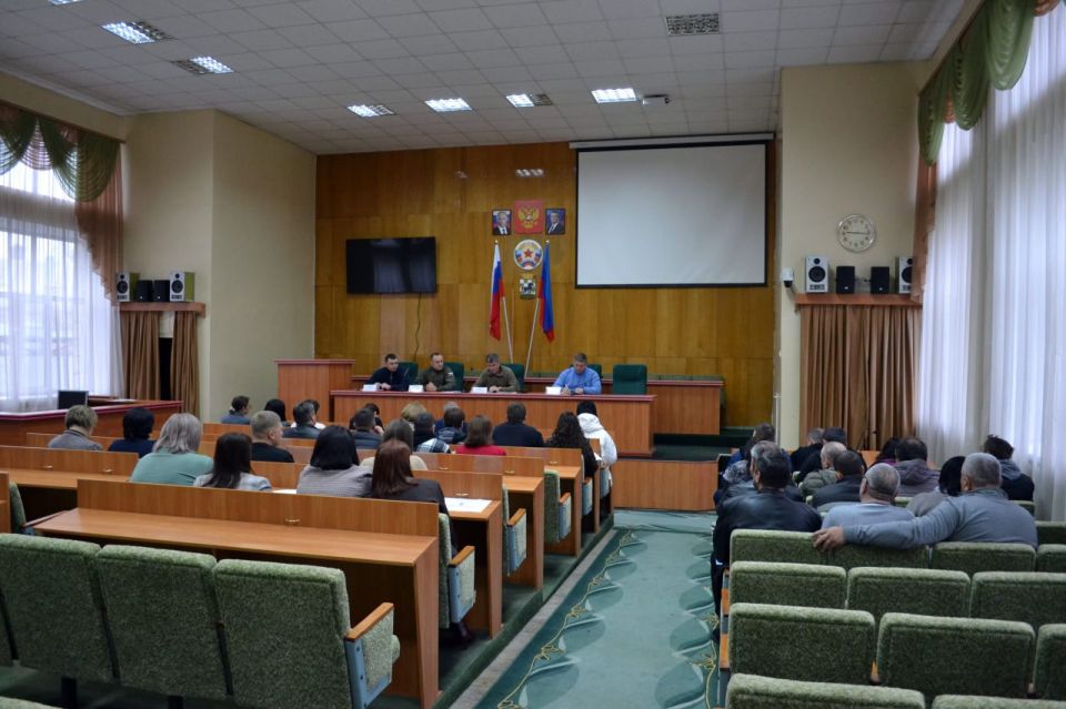 Владимир Чернев: Провел расширенное совещание с руководителями округа: подвели итоги и наметили планы