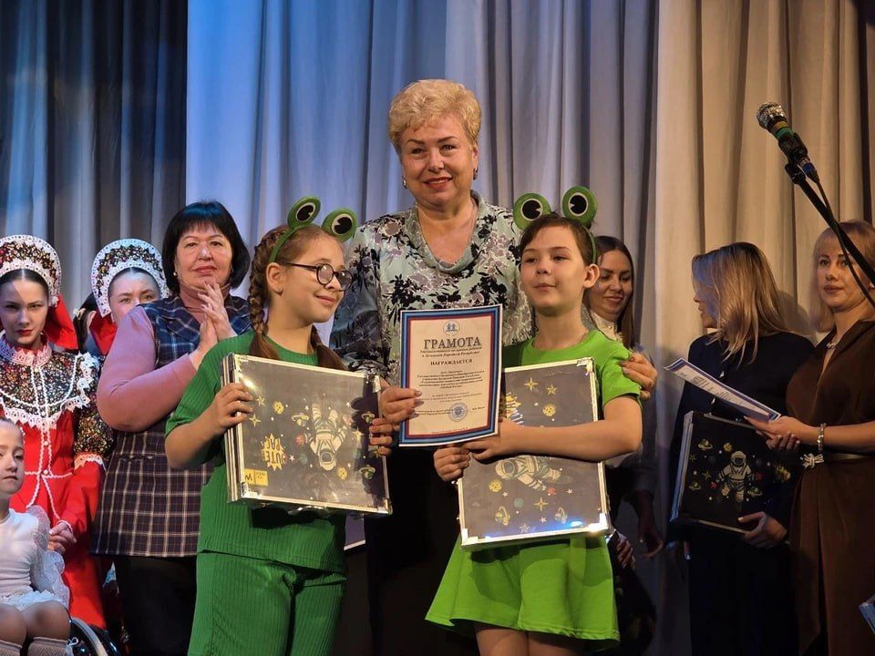 В ЛНР прошел фестиваль детского инклюзивного творчества «Осенняя мелодия»