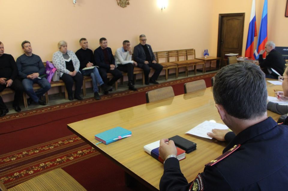  :      ,        ,   ,       ...