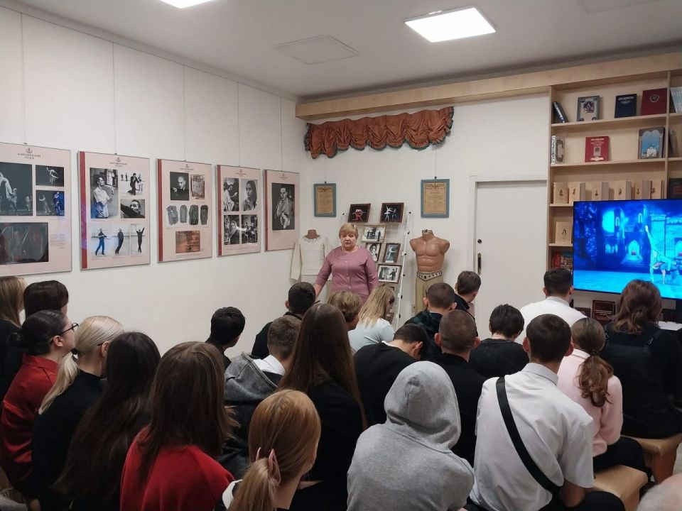 В Старобельске открылась выставка «Золотой век Юрия Григоровича»