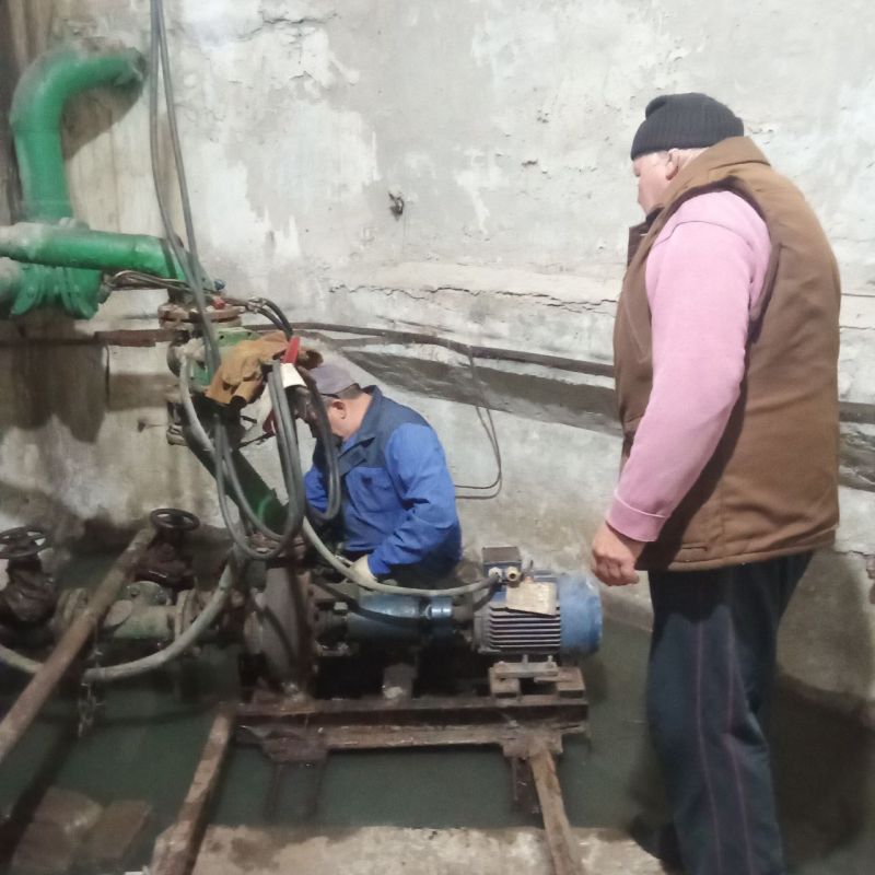 МБУ Центр "Благоустройство" проводит работы по поддержанию системы водоотведения в Старобельском муниципальном округе