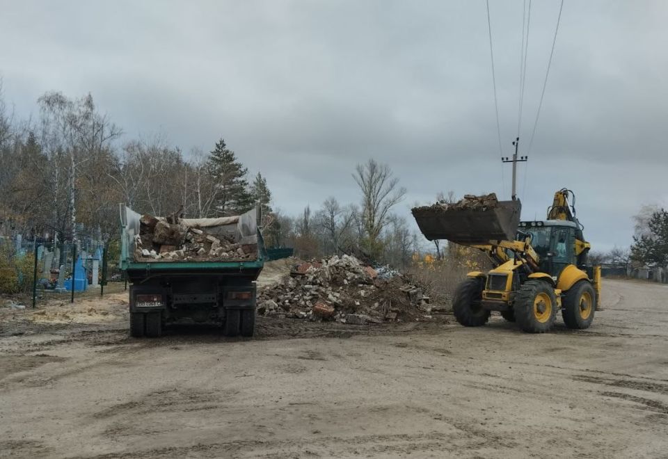 Владимир Чернев: Продолжается благоустройство территорий кладбищ в округе