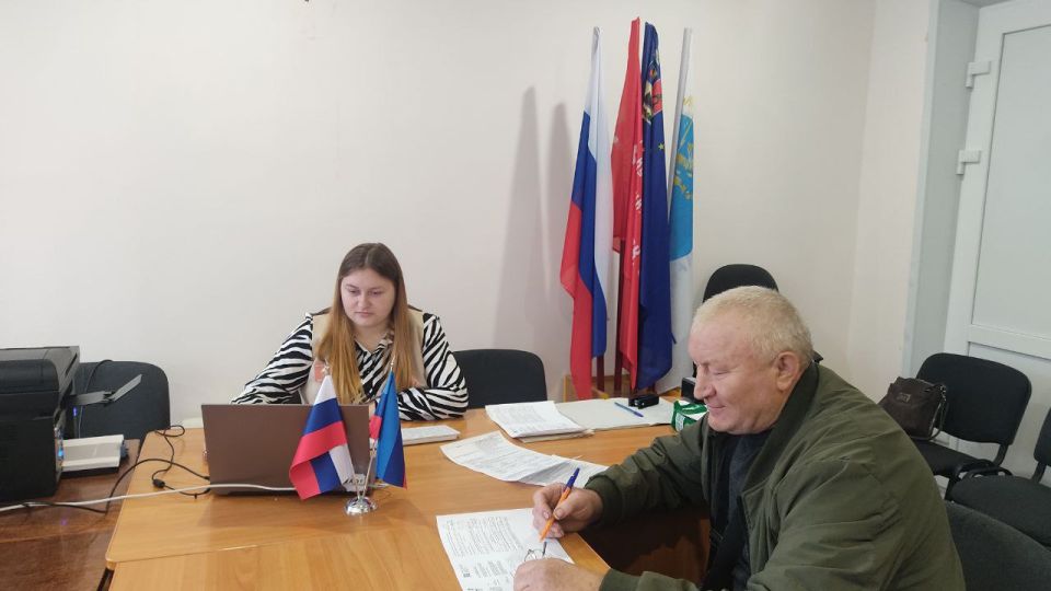 Выездной прием специалистов ГБУ ЛНР "МФЦ" прошел сегодня в Славяносербском муниципальном округе