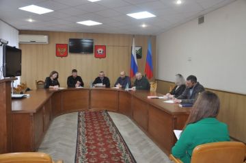 Заседание постоянной комиссии Совета депутатов по правовой политике и связям с общественностью