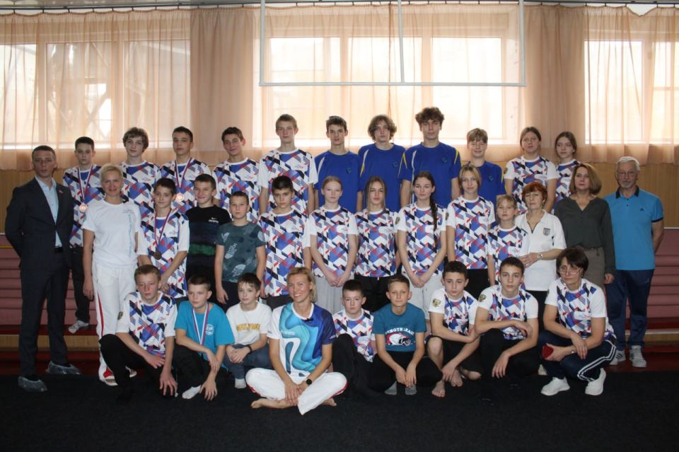 Профессиональные спортсмены по плаванью городов Москвы и Ярославля провели мастер-класс для юных кировчан