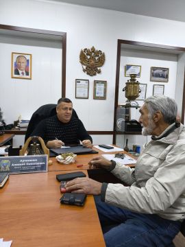 ЛУГАНСК: АКТИВНЫЙ ДИАЛОГ - ЗАЛОГ РЕШЕНИЯ ПРОБЛЕМ