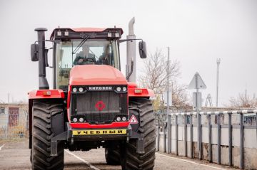 Глава ЛНР принял участие в открытии первого в новых регионах России учебного трактородрома