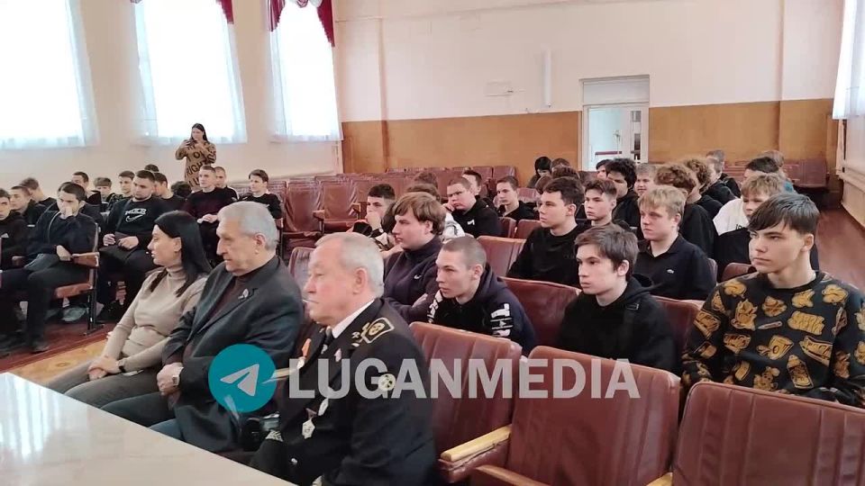 В Стаханове почтили память инициатора стахановского движения Константина Петрова