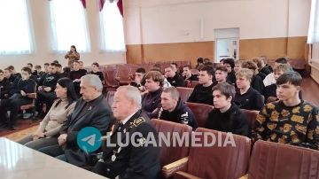 В Стаханове почтили память инициатора стахановского движения Константина Петрова