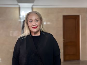 Поздравляю с Днём рождения Галину Николаевну Михайлюк-Филлипову — директора и художественного руководителя Луганского академического русского драматического театра имени Павла Луспекаева, заслуженного деятеля искусств ЛНР и...