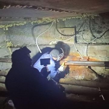 Аварийная бригада из шеф-региона продолжает оказывать помощь по запуску тепла в жилые дома