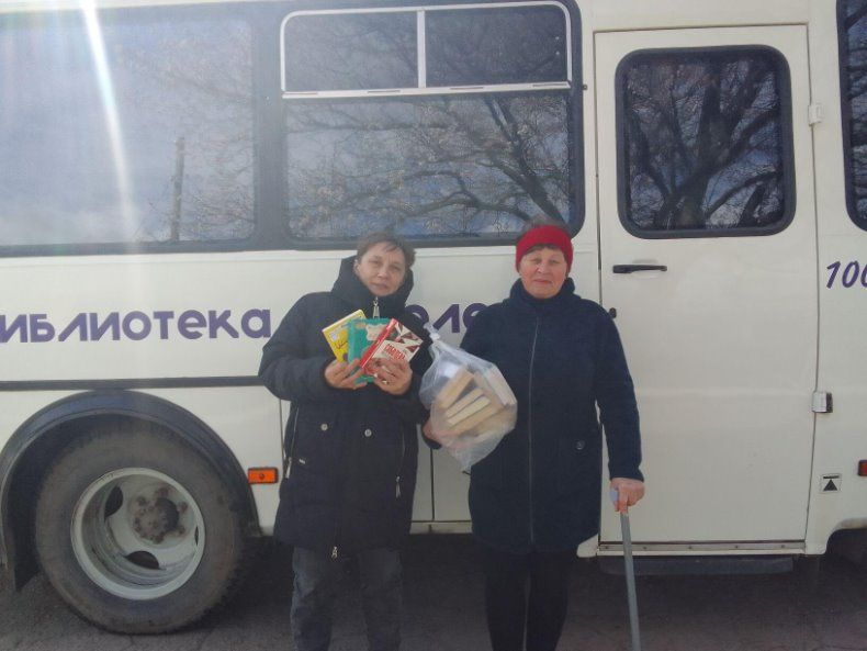 «Читающий автобус» вновь отправился в путь