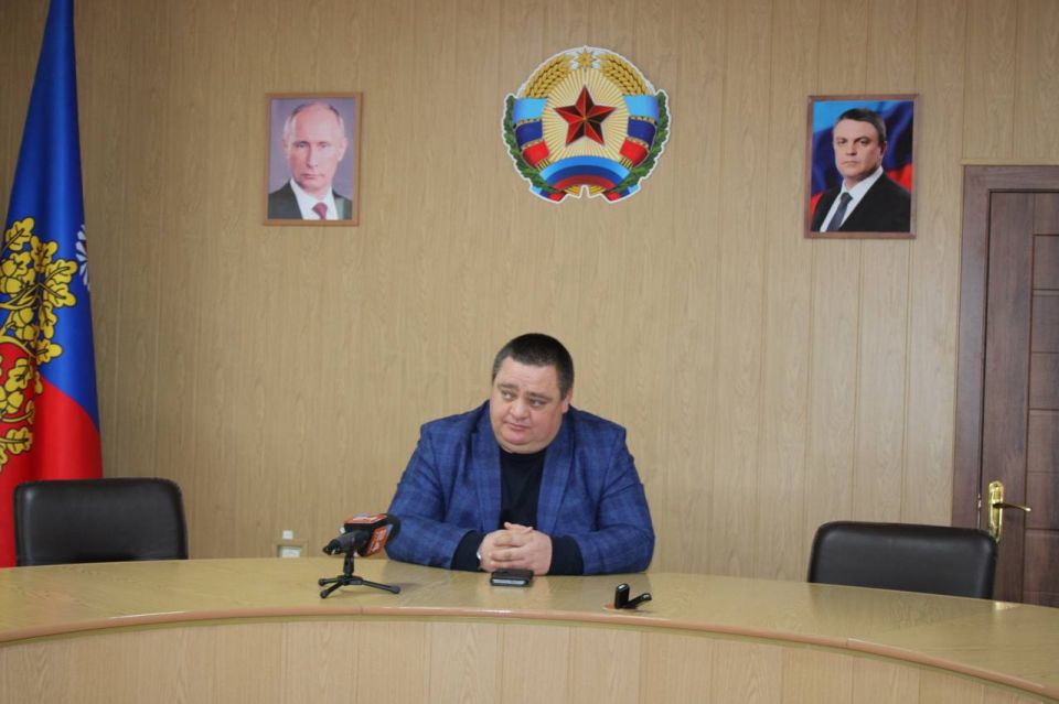 Андрей Рубанцов: Новый импульс для развития спорта: в Ровеньках обсудили строительство нового зала единоборств!