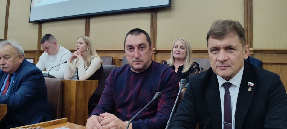 Председатель Совета городского округа город Алчевск Роман Григорьевич Лысенко, в составе делегации депутатов Народного Совета ЛНР, посетил Госсовет республики Татарстан