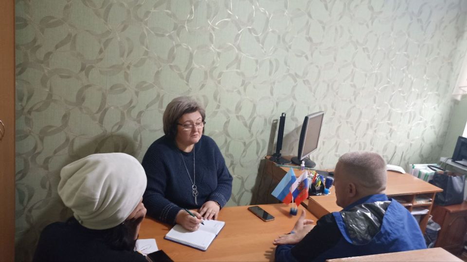 07.11.2025 года в рамках общегородской акции «Забота» начальник отдела по вопросам опеки, попечительства и патронажа Ирина Попова на базе Ровеньковского ясли-сада «Колокольчик» оказала индивидуальную правовую...