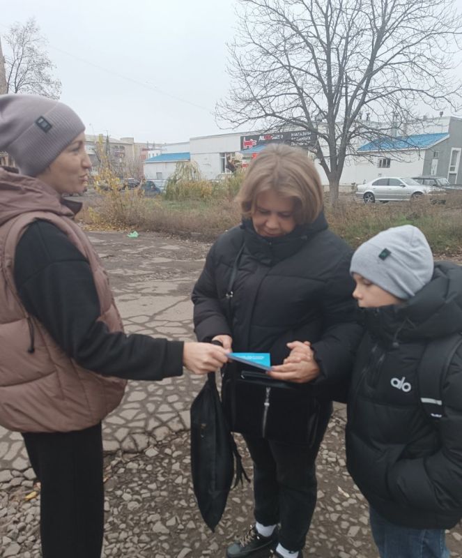 В Ровеньковской школе №3, родительский патруль в очередной раз напомнил о важности безопасного поведения на дорогах