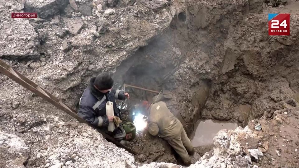 Специалисты «Луганскводы» устраняют порывы сразу на двух магистральных водоводах