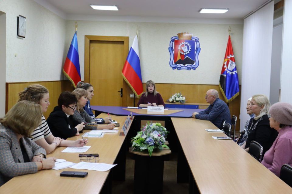 Наталия Жулинская: Помним. Помогаем. Сегодня состоялась очень важная и душевная встреча – традиционная встреча с семьями наших героев, погибших в ходе специальной военной операции