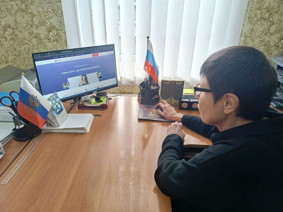 Сотрудники отдела жизнеобеспечения пгт Новодарьевка Администрации городского округа город Ровеньки продолжают повышать свой уровень самообразования