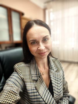 Алёна Лумеровская: Друзья!. Стартовало народное голосование конкурса «Гордость местного самоуправления ЛНР» — прошу вашей поддержки! Голосуйте за меня в номинации «Лучший депутат представительного органа ЛНР» и помогите...