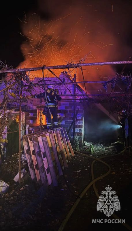 В Счастье сгорел дачный дом