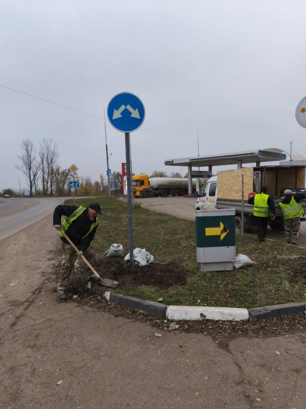 На автодороге Михайловка – Алчевск – Брянка – Стаханов – Первомайск – Золотое появились новые дорожные знаки