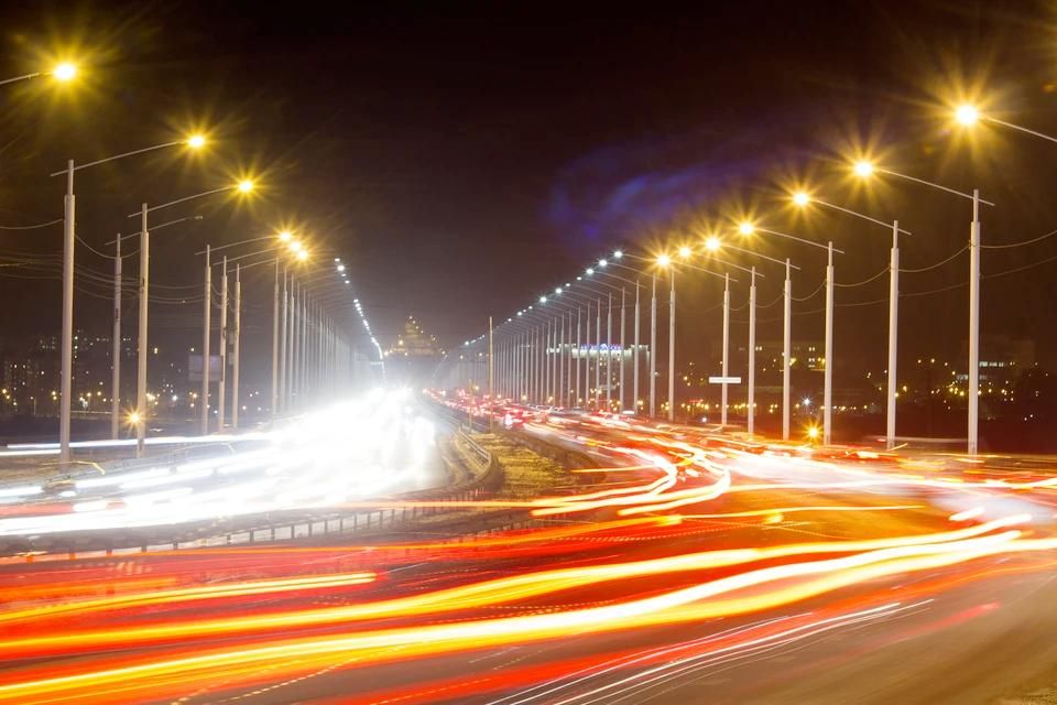 Энергетики заменили 115 светильников в Луганске за неделю