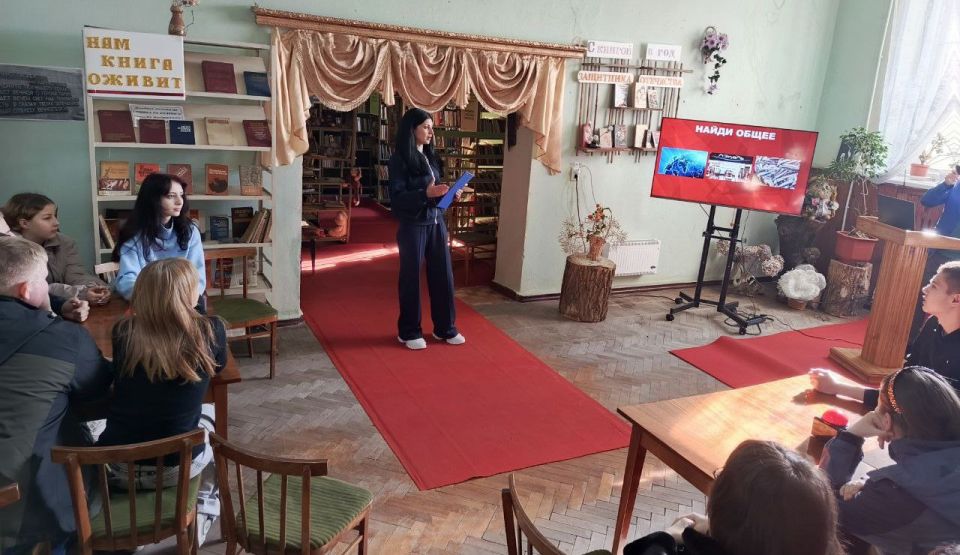 В преддверии Международного дня студента в библиотеке Дома культуры г.Вахрушево прошла яркая интеллектуальная игра для молодежи «Где логика?»!