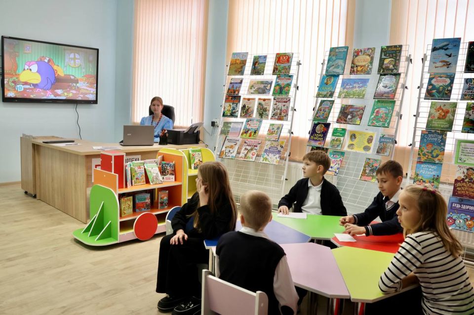 Торжественное открытие модельной библиотеки «Казачок» состоялось в Станице Луганской в рамках национального проекта «Семья»