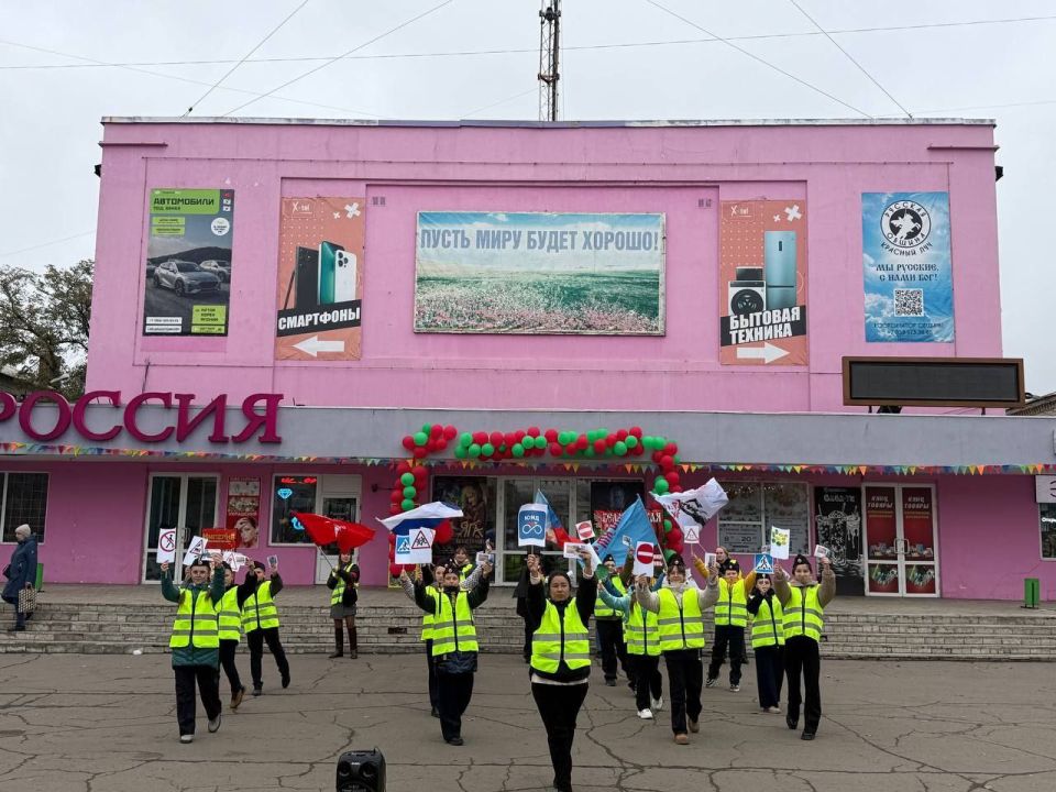 Акция "Световозвращающие элементы отражают свет – сохраняют жизнь" прошла в Красном Луче