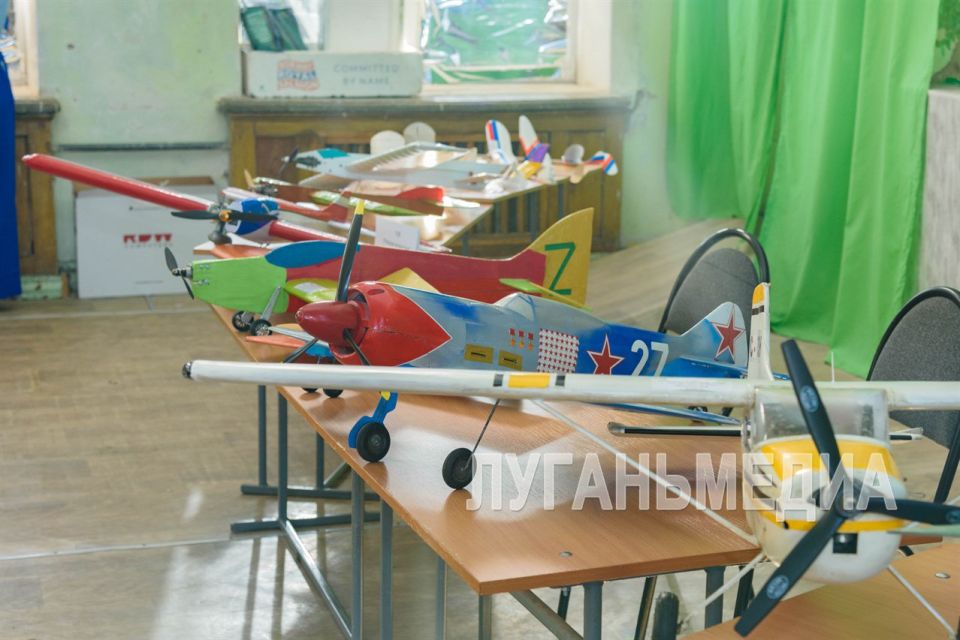 В Луганске прошли республиканские соревнования по авиамоделизму