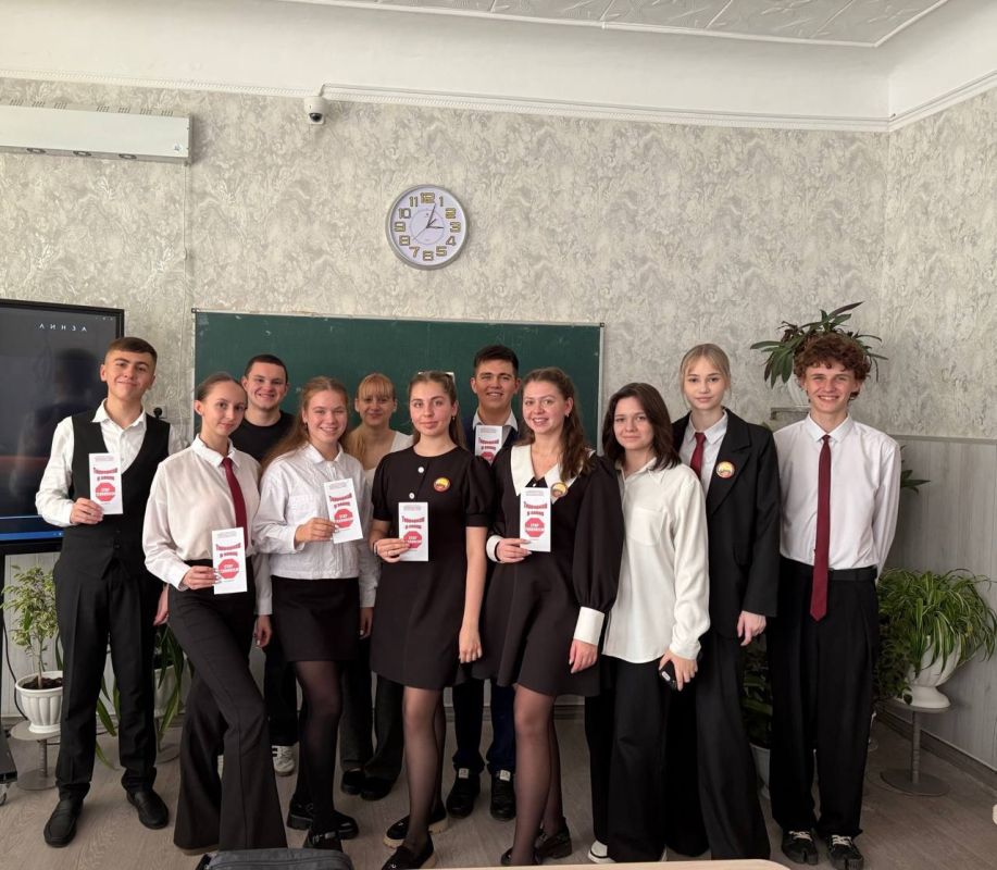 В Лутугинской средней школе №1 прошла акция «Нет ненависти и вражде»