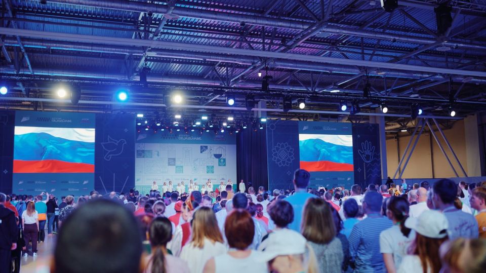 Леонид Пасечник: «Три семьи из нашего региона победили в полуфинале конкурса «Это у нас семейное» в Ростове-на-Дону»