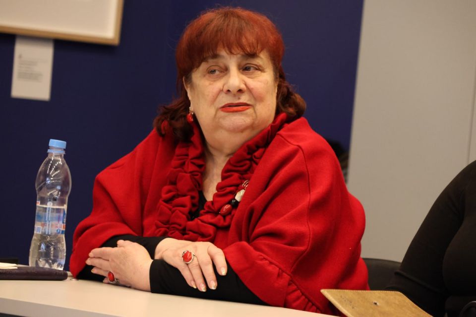 Указом Президента России Владимира Путина звание «Заслуженный работник культуры РФ» присвоено директору Луганского Дворца культуры Татьяне Литман