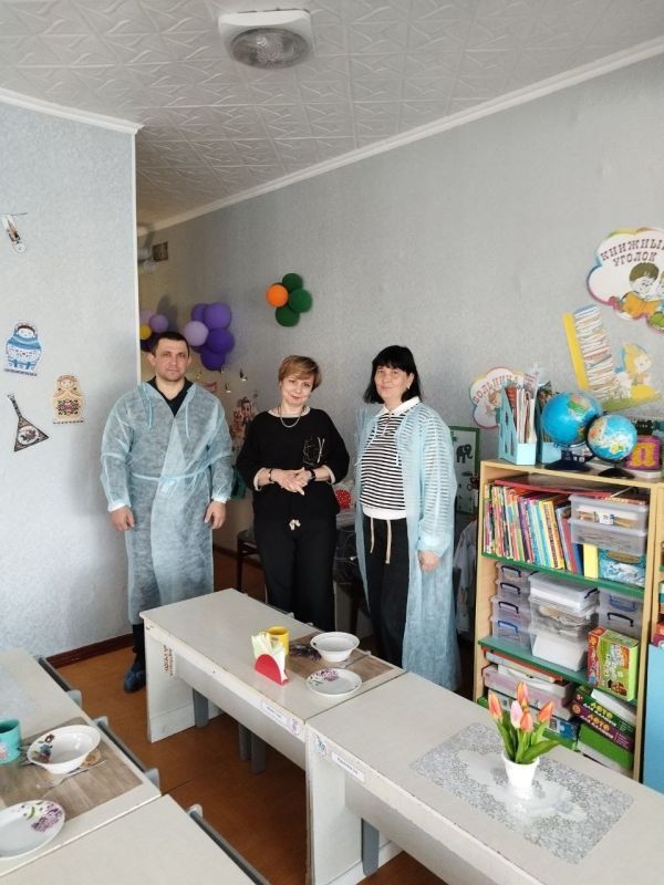 В Лутугинском детском саду "Журавлик" был проведен партийный контроль организации питания