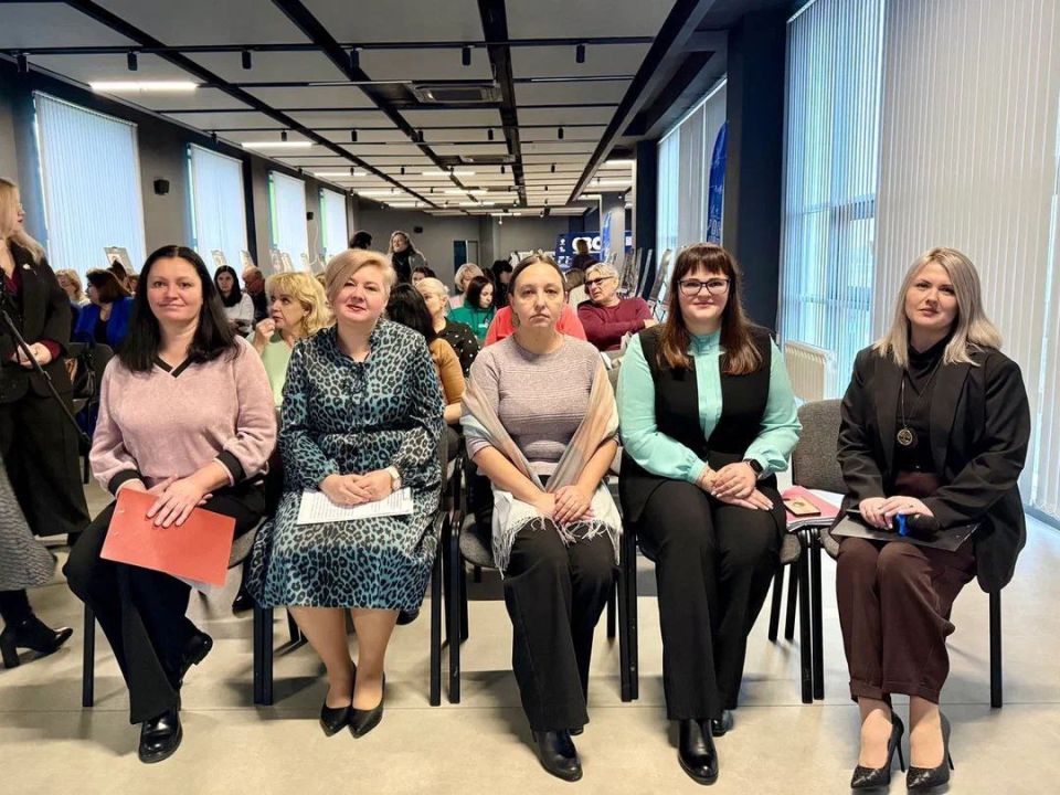 Руководители дополнительного образования города Ровеньки приняли участие в региональной секции XII Всероссийского совещания «Реализация II этапа Концепции развития дополнительного образования детей до 2030 года: ключевые...