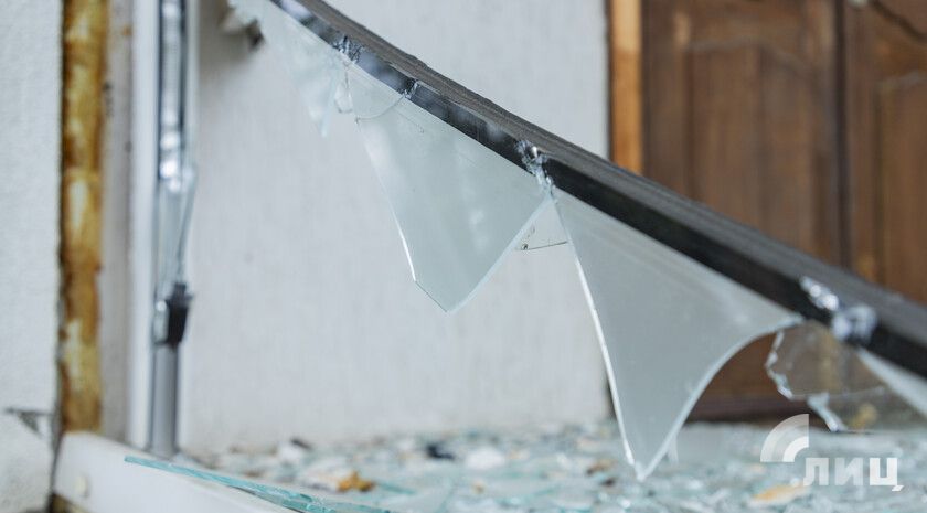 Киевские силовики разбили три из пяти школ в Кременной — глава округа