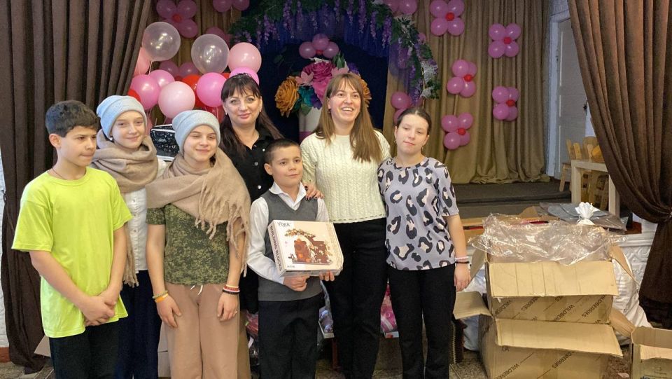 Антрацитовская специальная (коррекционная) школа - интернат получила гуманитарную помощь от Управления культурного наследия Республики Калмыкия и Комитета семей воинов Отечества Республики Калмыкия