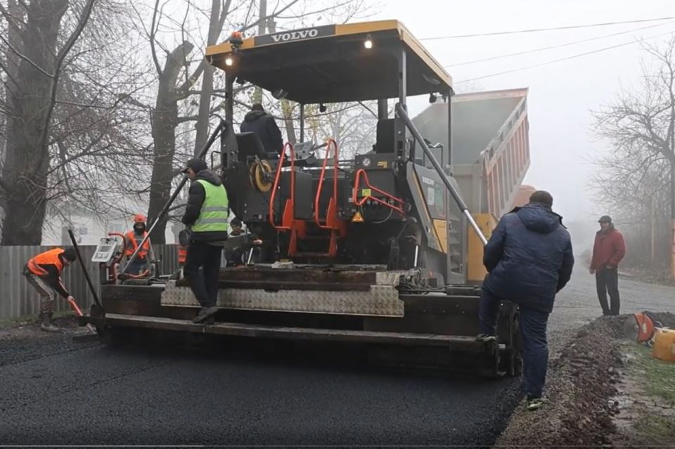В Свердловске завершился ремонт важного участка дороги