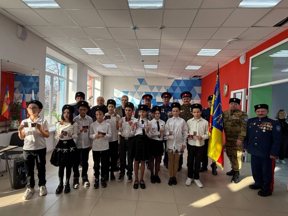 +1 казачий класс. В Кировской школе №1 открыли третий казачий класс