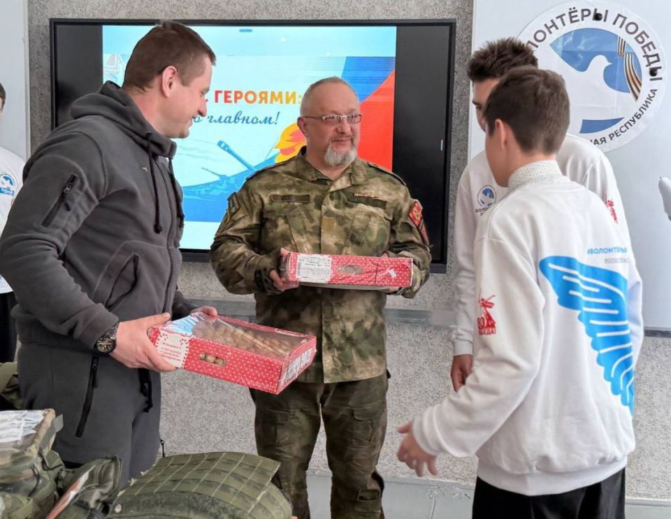     4  - . .              ,  ,   ...