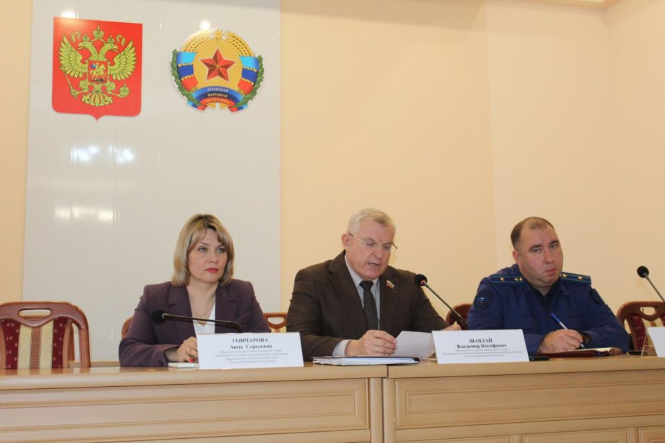    42              ,      ...