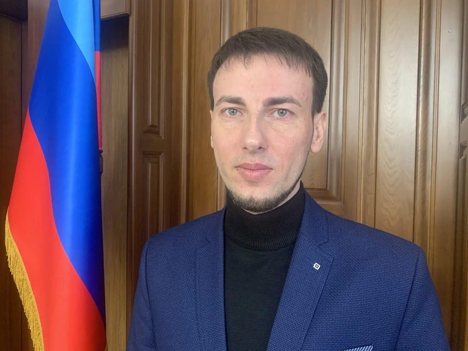 Владимир Чернев: Сегодня свой день рождения отмечает Министр топлива, энергетики и угольной промышленности Луганской Народной Республики Роговенко Константин Юрьевич