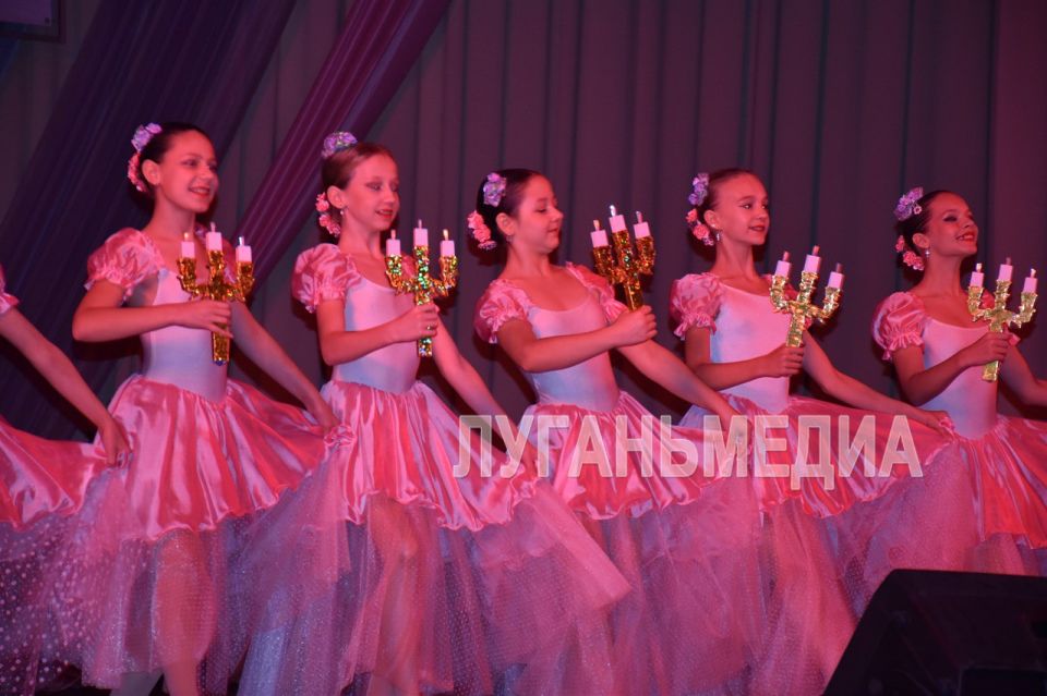 Мам Краснолучского округа пригласили на праздничную программу «Мамино TV»