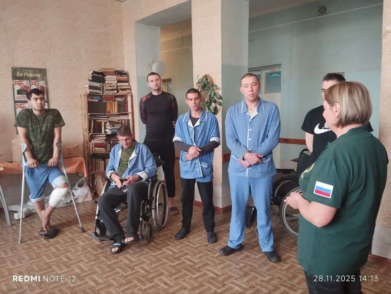 Материнское тепло и духовная поддержка: Свердловские активисты КСВО посетили госпиталь накануне Дня матери